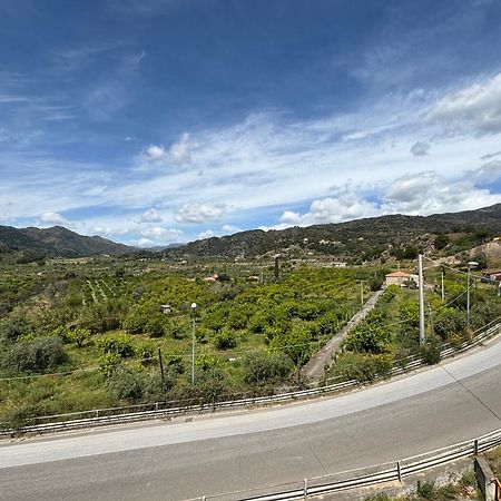 Il Sole Dell'Alcantara Apartman Gaggi Kültér fotó